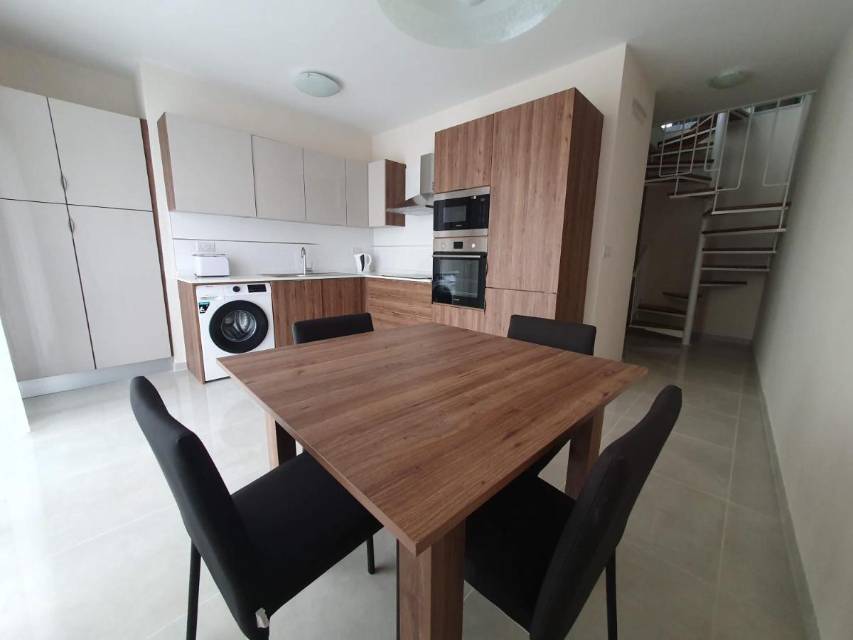 Marbella Holiday Apartments - Seafront - Wifi Marsaskala Dış mekan fotoğraf